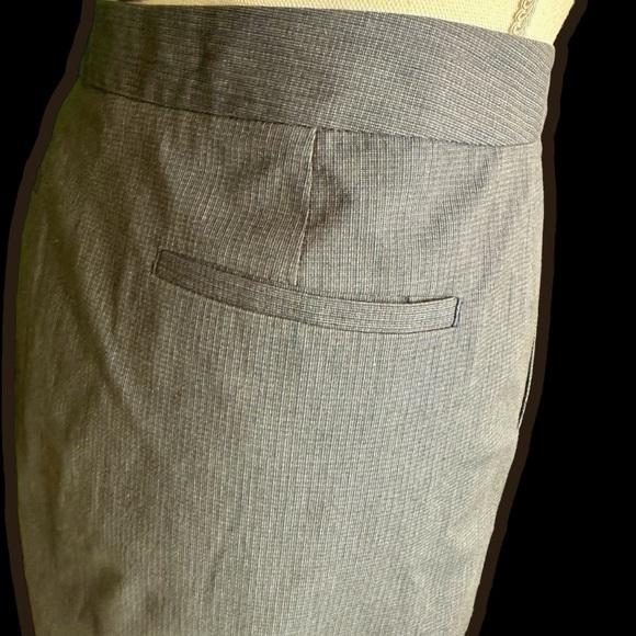 Theory Vintage ‘Lilous/Infinite’ Gray Micro Striped Pocketed Pencil Skirt Size 4 - Picture 5 of 14